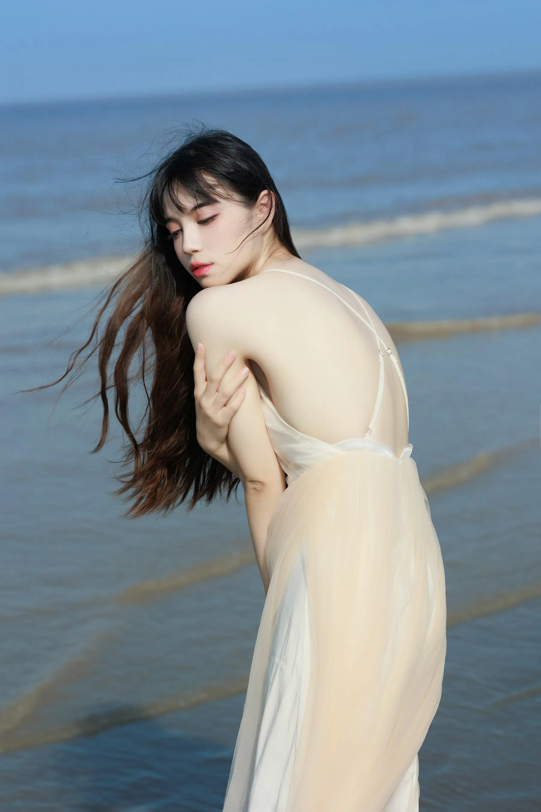 [艺图语] 2022.06.23 听海 贰加六 [36P]插图2
